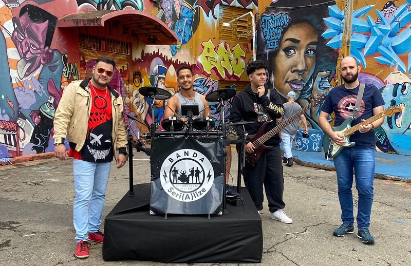 Novo Rock Brasil - Banda Seri{A}lize