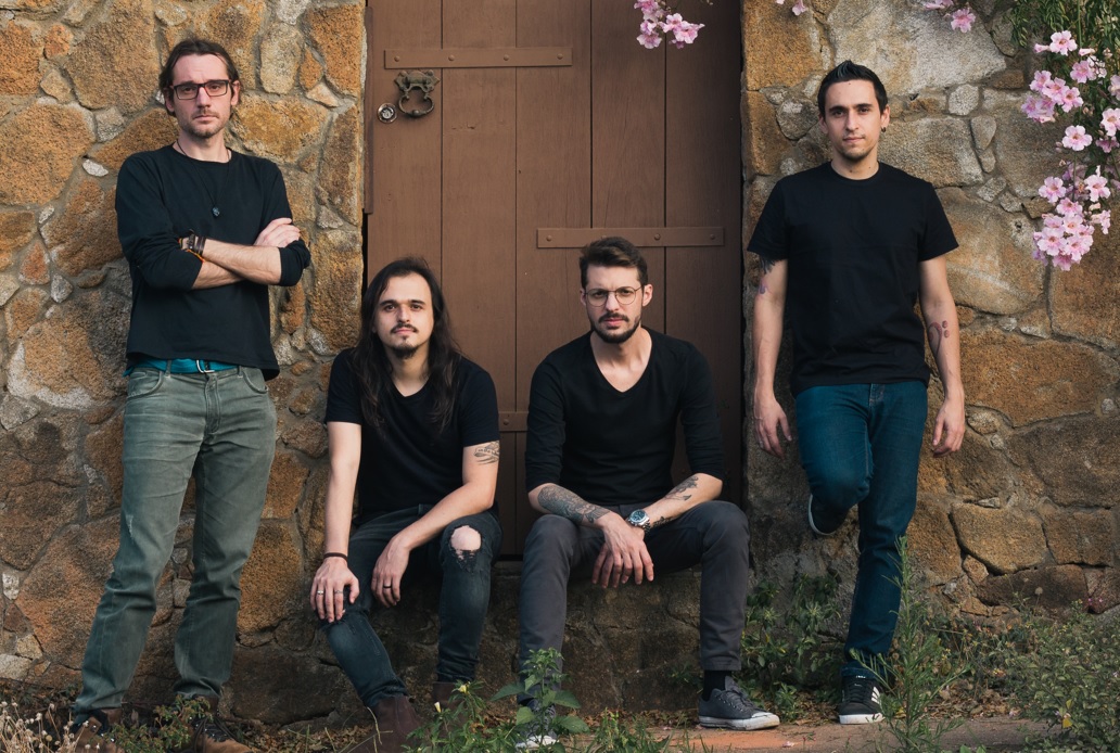 Novo Rock Brasil -  Banda Do Culto Ao Coma